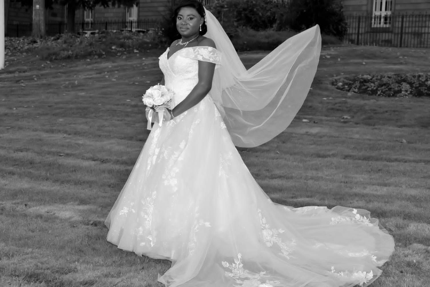 Portrait de mariée en noir et blanc